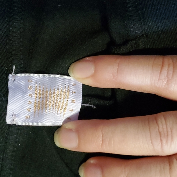 *SOLD* Savage X Fenty Leggings M - Picture 2 of 2